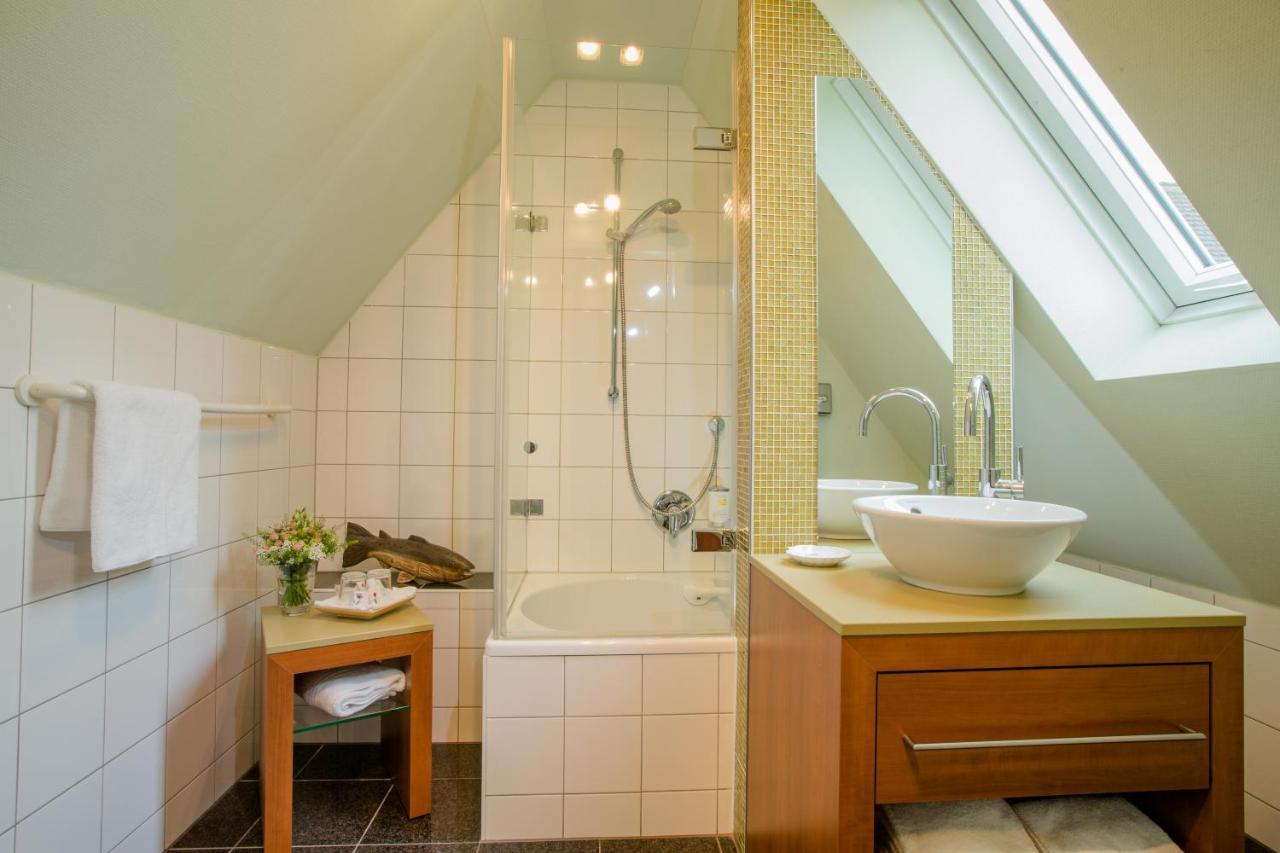 Seehotel Niedernberg - Das Dorf Am See Bagian luar foto