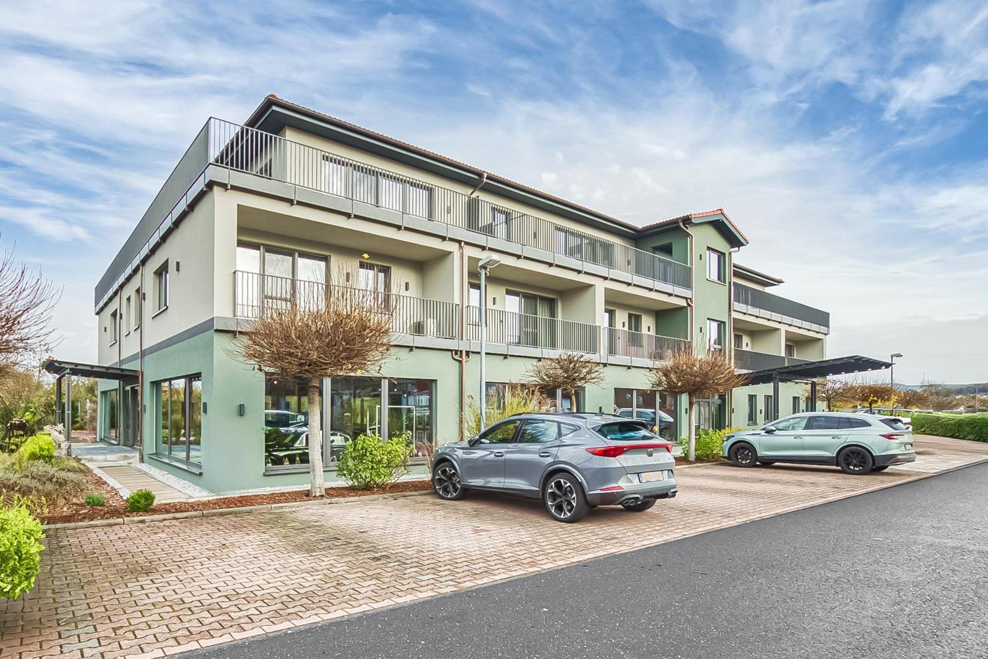 Seehotel Niedernberg - Das Dorf Am See Bagian luar foto