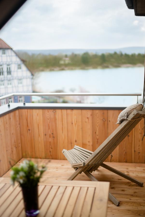 Seehotel Niedernberg - Das Dorf Am See Bagian luar foto